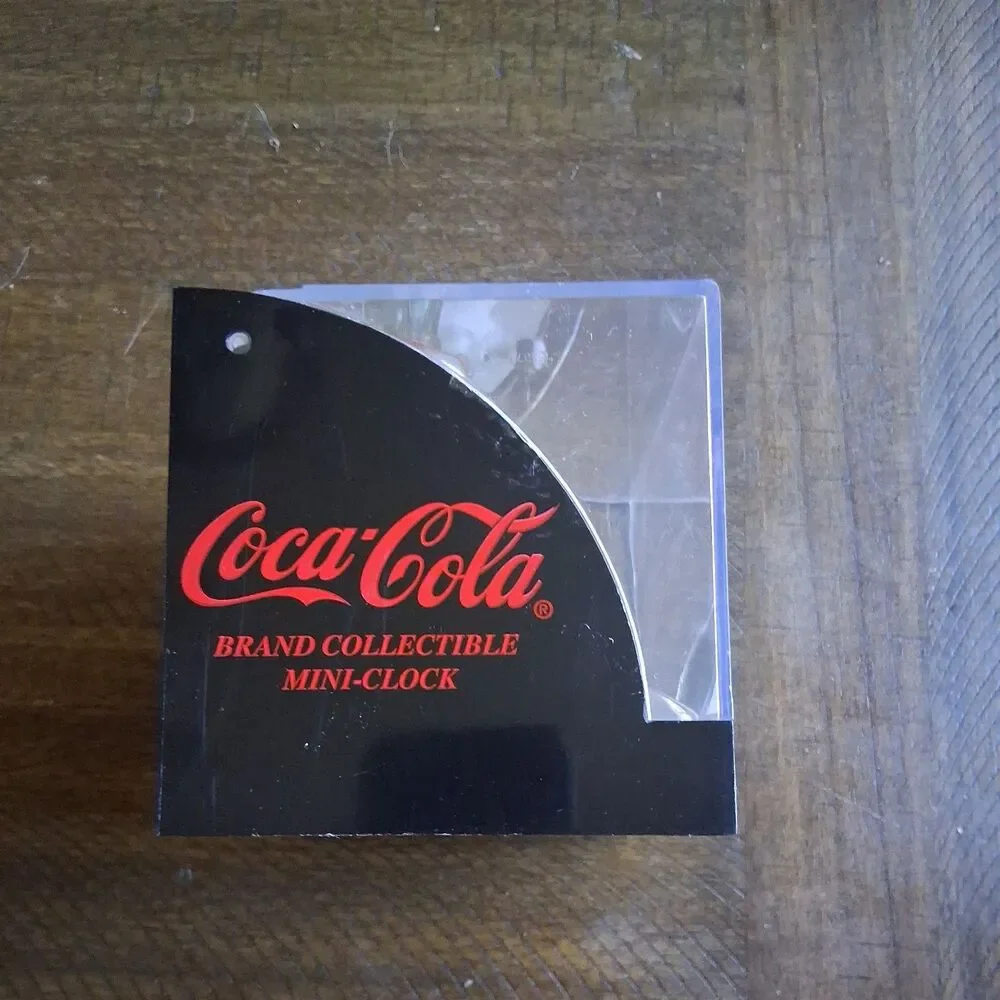 Coca Cola Collectable Mini Clock Bear w/ Coke Bottles in Plastic Case